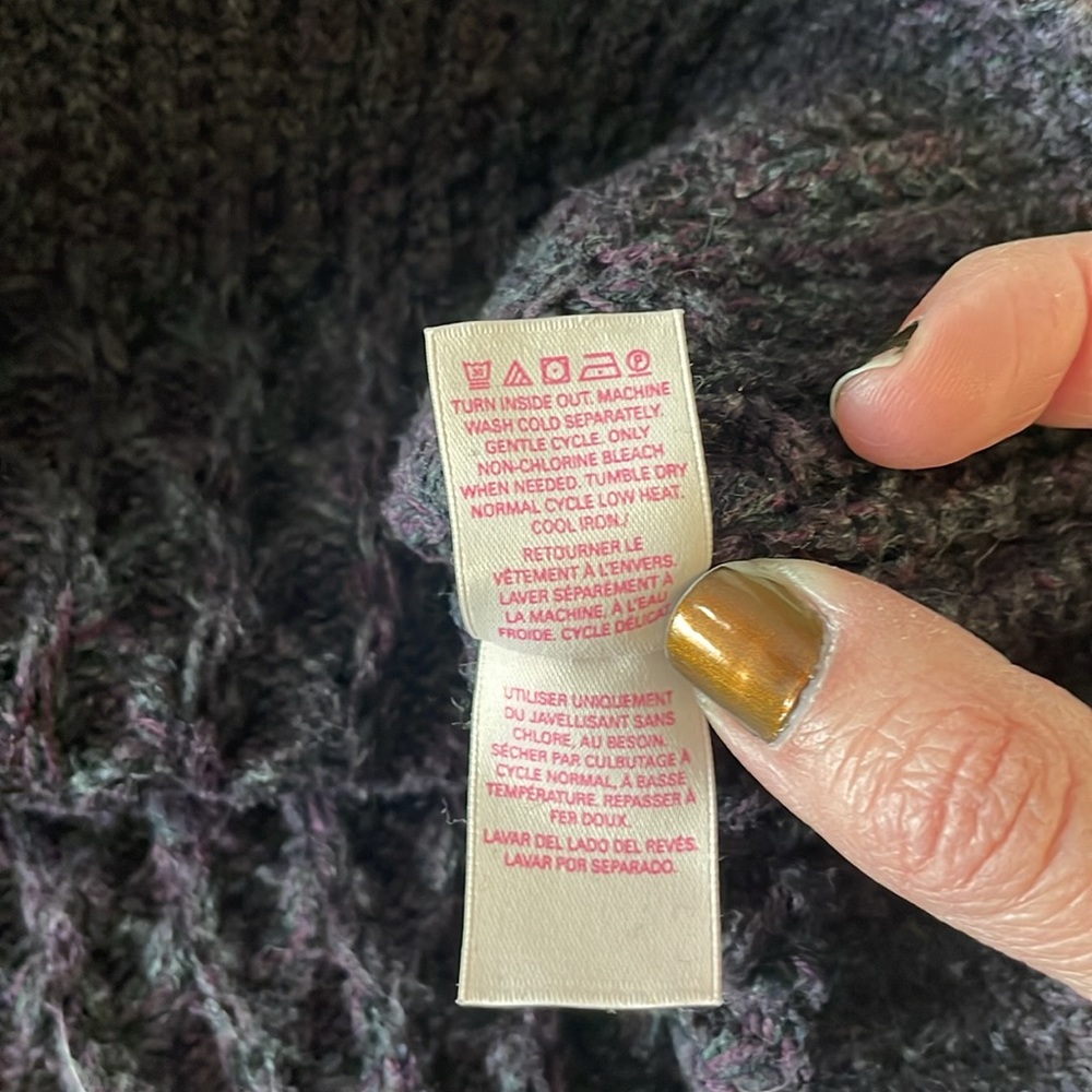 Victoria’s Secret Dark Purple and Charcoal Gray Knit Sweater sz S - Picture 3 of 5